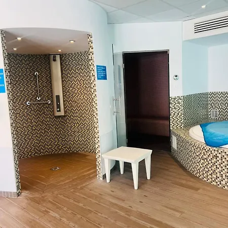 Апартаменты 3 Bord Du T3 Piscine